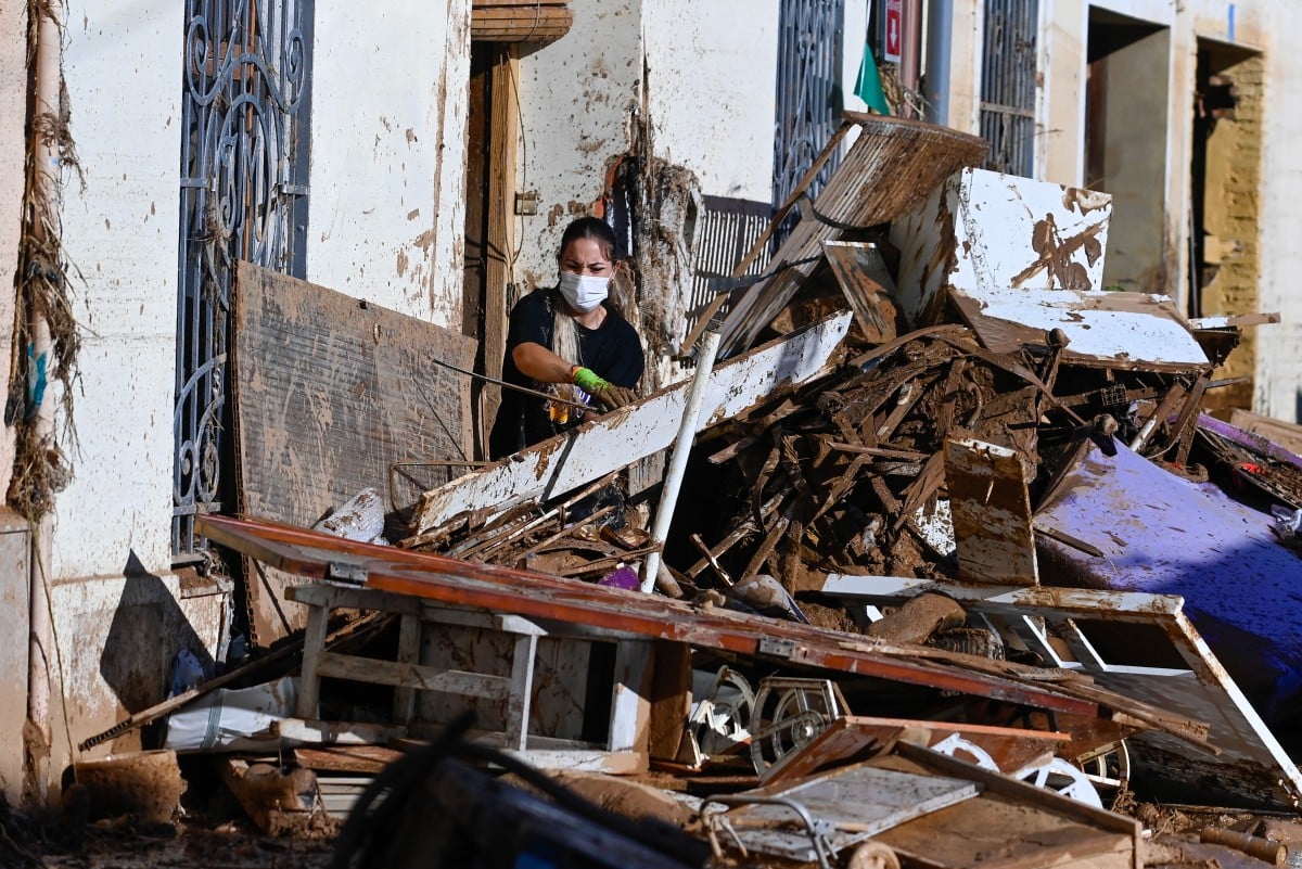 Anger at government grows in ground zero of Spain floods