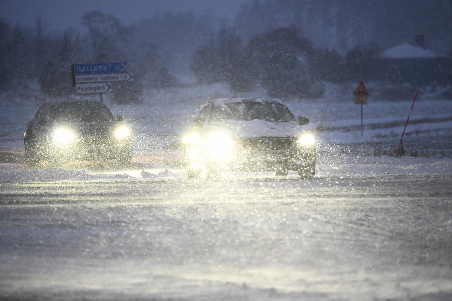 Power cuts and cancelled trains in second day of Swedish snowstorm