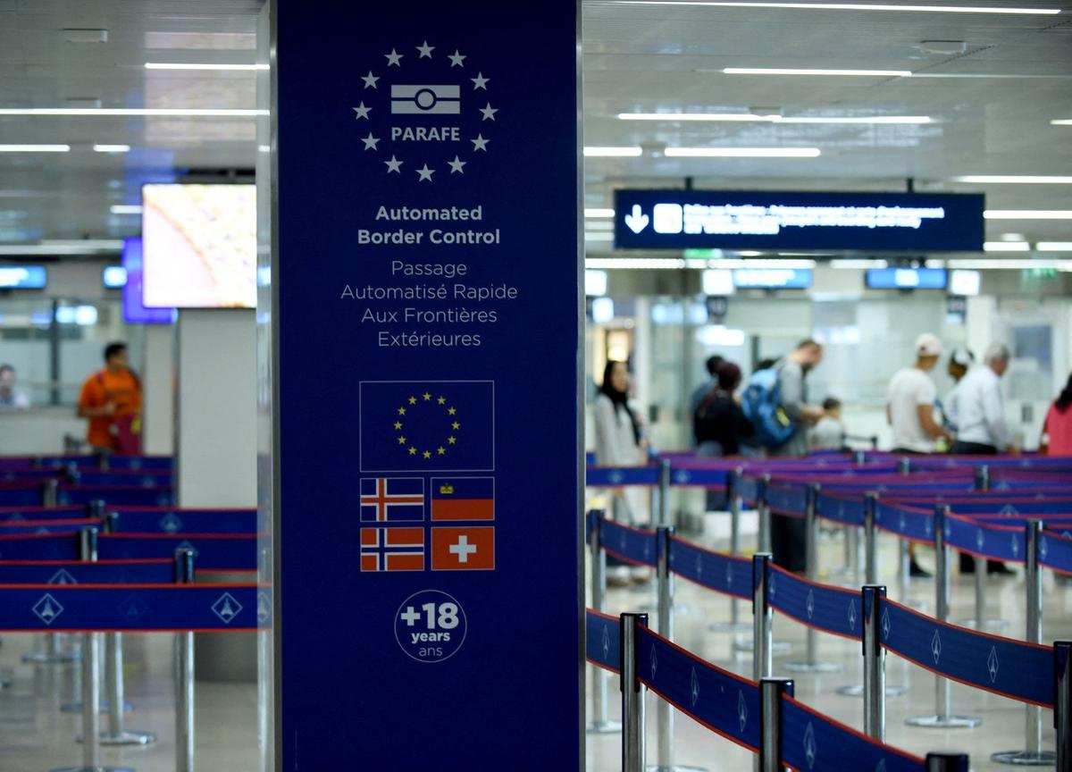 EES: EU's new border control system 'to start in October 2024'