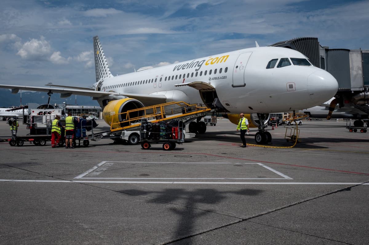 Budget airline staff in France to strike during May double-holiday weekend