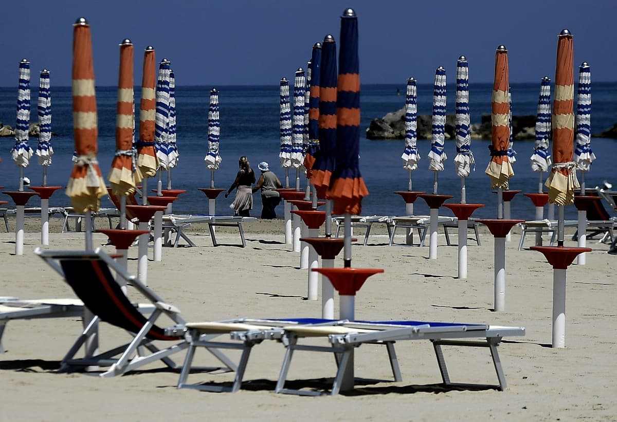 Inside Italy: Private beach clubs and Meloni’s ‘Big Brother’ tax confusion