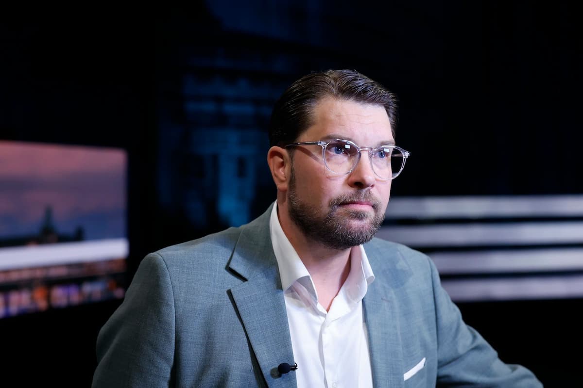 How the Sweden Democrats' 'troll factory' tries to shape the immigration debate