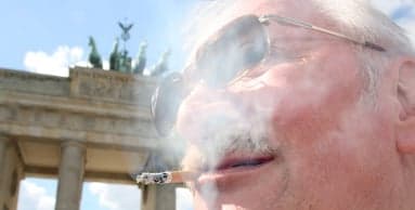 German smokers protest ban in Berlin