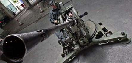 Police find WWII flak cannon in garage
