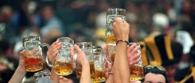 Pensioner injures tourist with Hofbräuhaus beer mug
