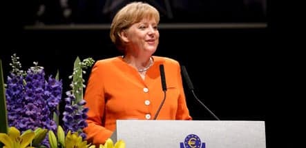 Dutch paper claims Merkel is Oranje fan