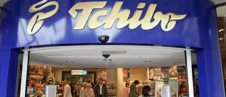 Tchibo to try bigger stores