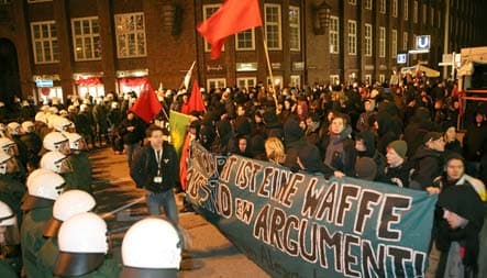 Riots in Hamburg after Greek solidarity display