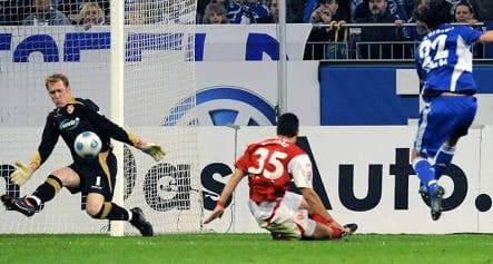Cottbus offers fans refund after thrashing by Schalke
