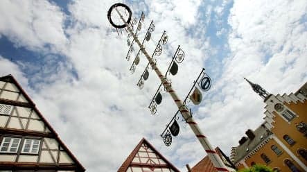 Germans to erect 46,000 maypoles this spring