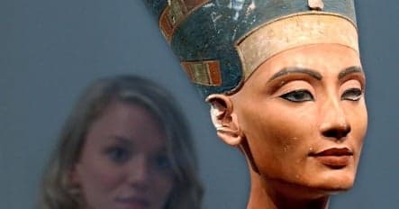 Art historian calls Berlin's Nefertiti bust a fake