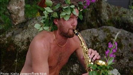 Naked horn player named Sweden's Water Fairy of the Year