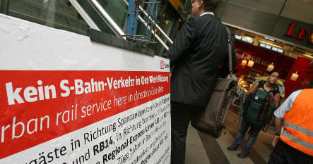 Replacement busses on S-Bahn routes pulled off road for repairs