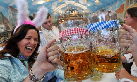 Oktoberfest crowds drown recession in beer