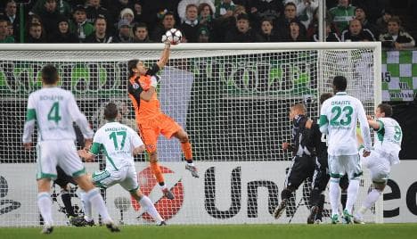 Depleted Wolfsburg held to draw against Besiktas