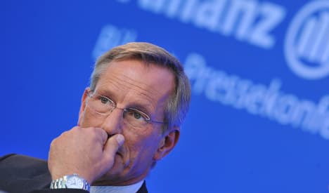 Allianz cautious despite solid profit for 2009