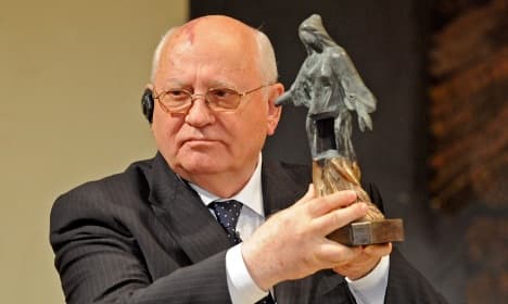 Gorbachev receives Dresden award for nuclear disarmament