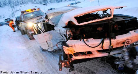 Snow causes traffic havoc in western Sweden
