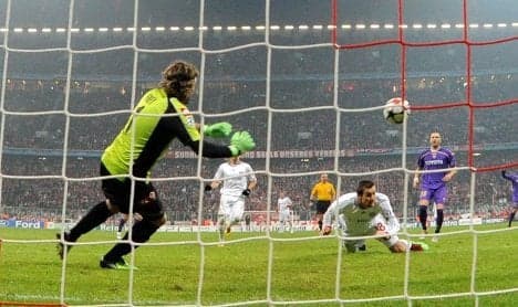 Bayern beats Fiorentina with controversial Klose strike