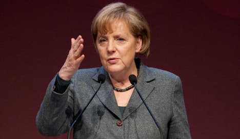 Merkel to push for 'last resort' aid for Greece
