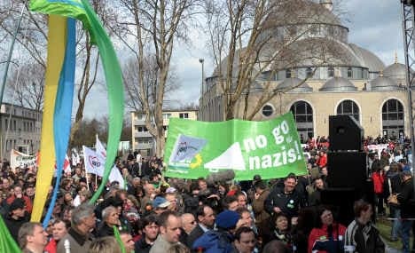 Thousands protest neo-Nazi demonstration in Duisburg