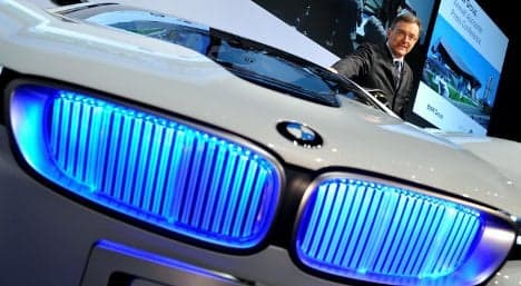BMW looks forward to strong profits