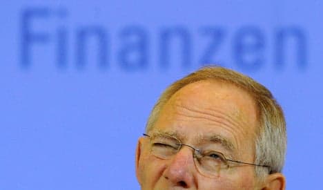 Schäuble warns Greeks to stick to austerity plan