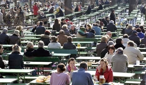 Bavarian beer prices stable as beer garden season begins