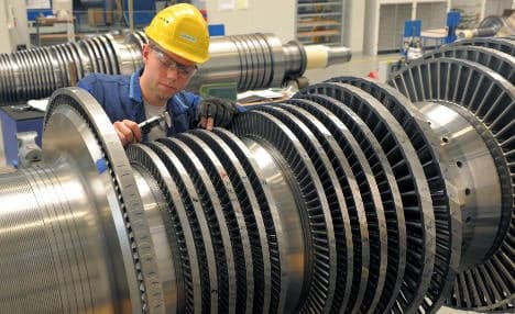 Siemens lands Russian train and turbine deals