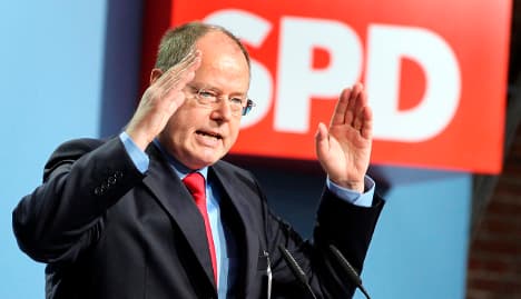 Poll places Steinbrück as possible Chancellor