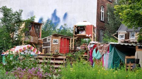 Wayfaring restaurant creates enchanted garden in Berlin