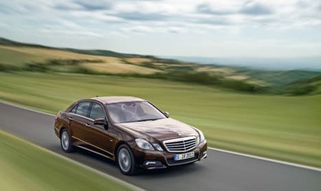 Daimler recalls Mercedes to fix steering glitch