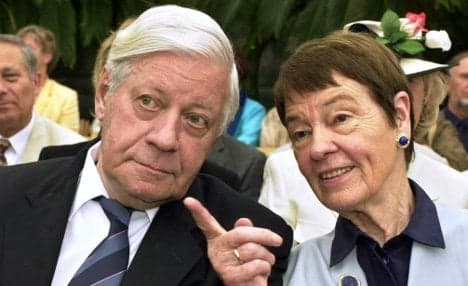Former Chancellor Helmut Schmidt's wife Loki dies at 91