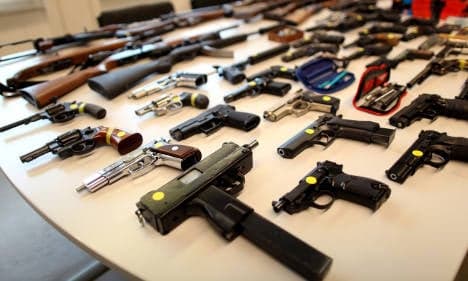 Cops find huge weapons cache in Berlin flat