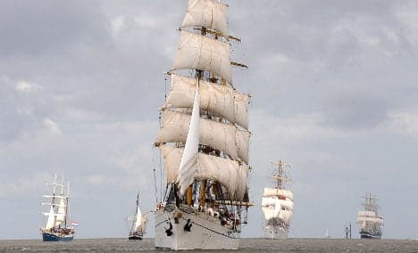 Training suspended on Gorch Fock after sailor's death