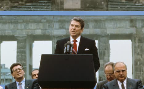 Guttenberg demands Ronald Reagan memorial in Berlin