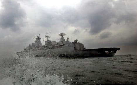 Warships head to Libya