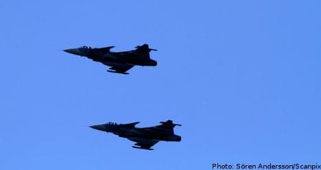 Broad political backing of Gripen deployment