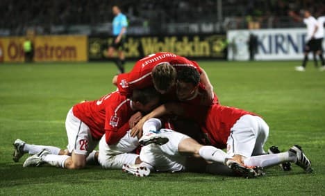 Late goal keeps Mainz on course for Europa League