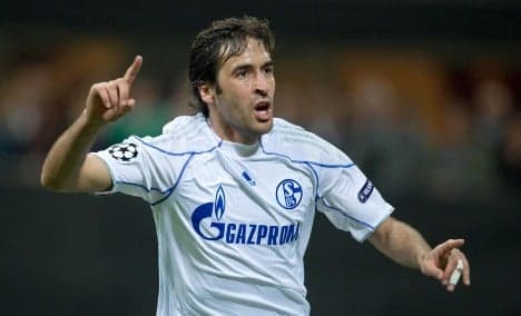Schalke's Raul wary of wounded Inter for quarter final