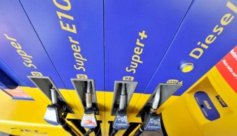 Big petrol firms inflating prices, watchdog says
