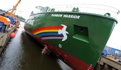 Greenpeace unveils Rainbow Warrior III in Germany