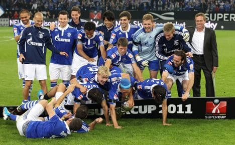 Schalke edge Dortmund to take Super Cup