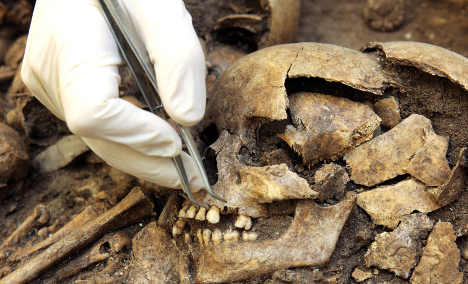 Mediaeval 'Black Death' linked to present plague