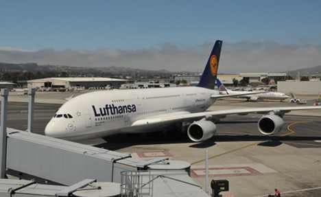 Lufthansa cancels all NY flights due to hurricane