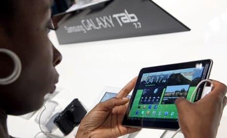 Samsung withdraws tablet from fair after Apple complaints