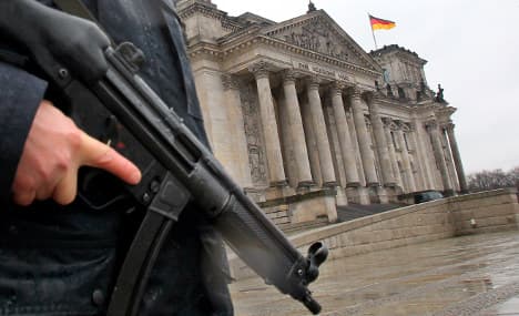 Merkel urges vigilance in face of terror threat