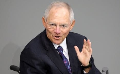 Schäuble pressures Greece to tackle debt
