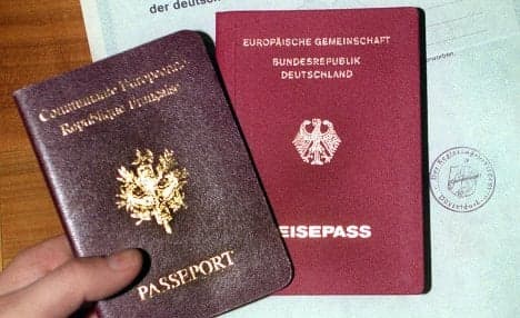 Effort to ease dual citizenship fails