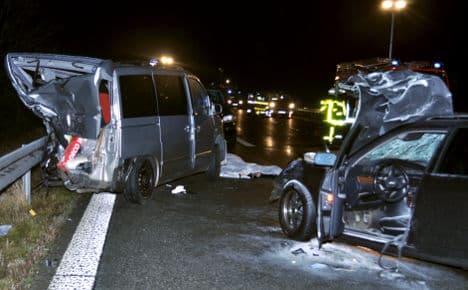 Autobahn crash kills one, injures three